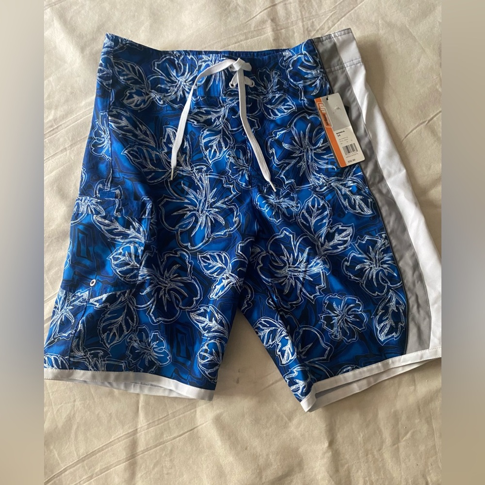 Kohls men’s trunks board shorts size 32 Brand New